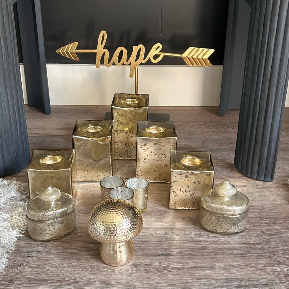 Gold Decor bundle - Picture 1 of 15